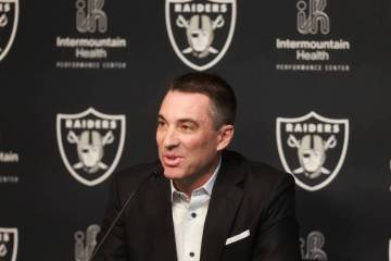El gerente general de los Raiders, Tom Telesco, habla sobre el próximo draft de la NFL durante ...