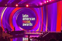 El escenario de los premios Latin American Music Awards dentro del MGM Grand en Las Vegas el 25 ...