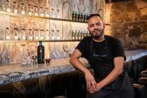 José Luis León, de la Licorería Limantour de Ciudad de México, el bar número 7 del mundo, ...