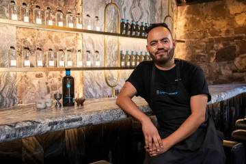 José Luis León, de la Licorería Limantour de Ciudad de México, el bar número 7 del mundo, ...