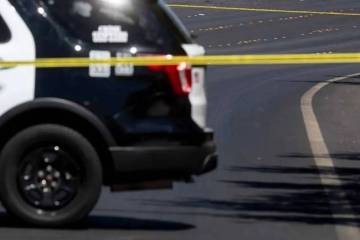 La policía de Las Vegas investigaba la muerte de una persona que fue encontrada baleada, el do ...