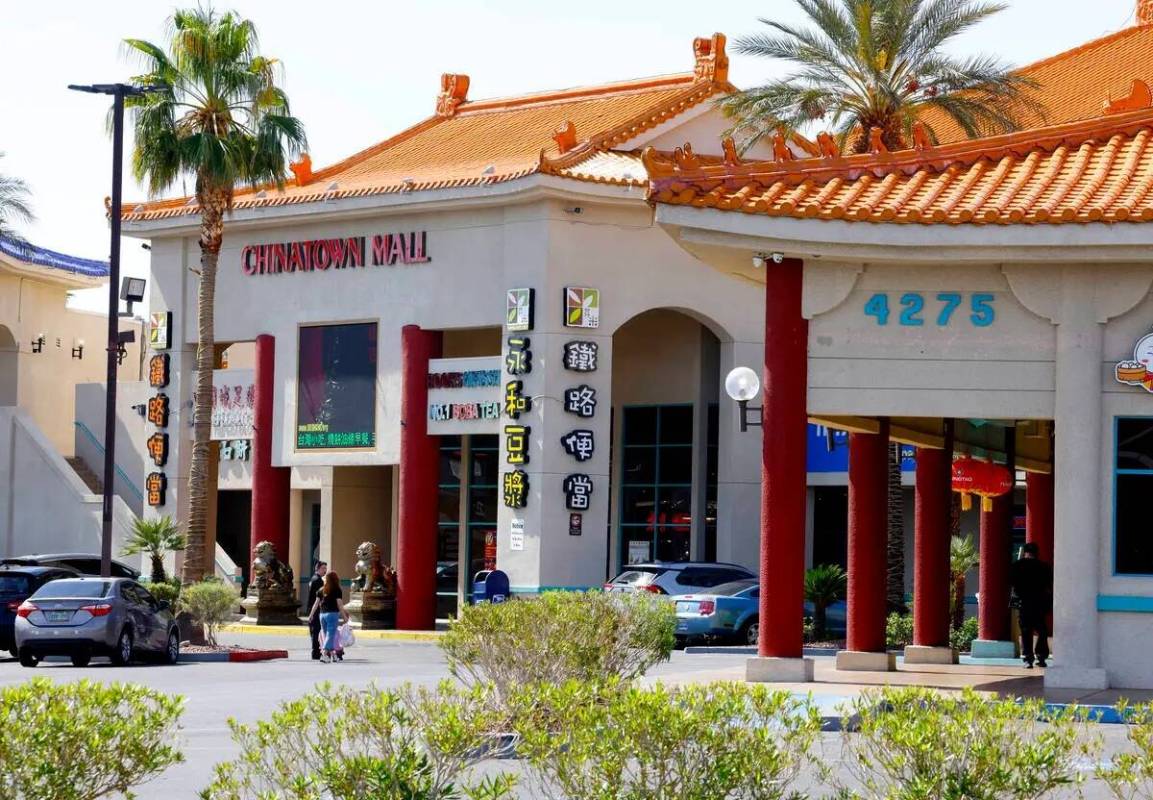 Chinatown Mall en Spring Mountain Road el viernes 12 de abril de 2024, en Las Vegas. (Bizuayehu ...