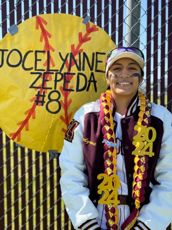 A Jocelynne Zepeda, estudiante de último año de Eldorado High School, se le negó originalmen ...