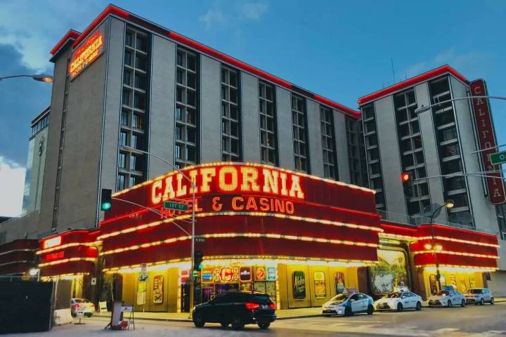 El hotel-casino de California operado por Boyd Gaming Corp. aparece en esta foto de archivo del ...