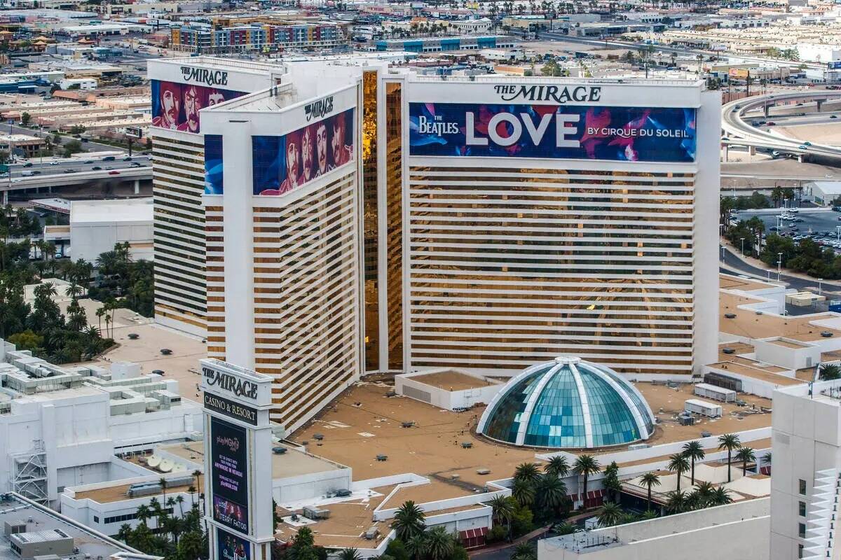 El Mirage de Las Vegas se ve en una foto aérea, el sábado 20 de enero de 2018. (Las Vegas Rev ...
