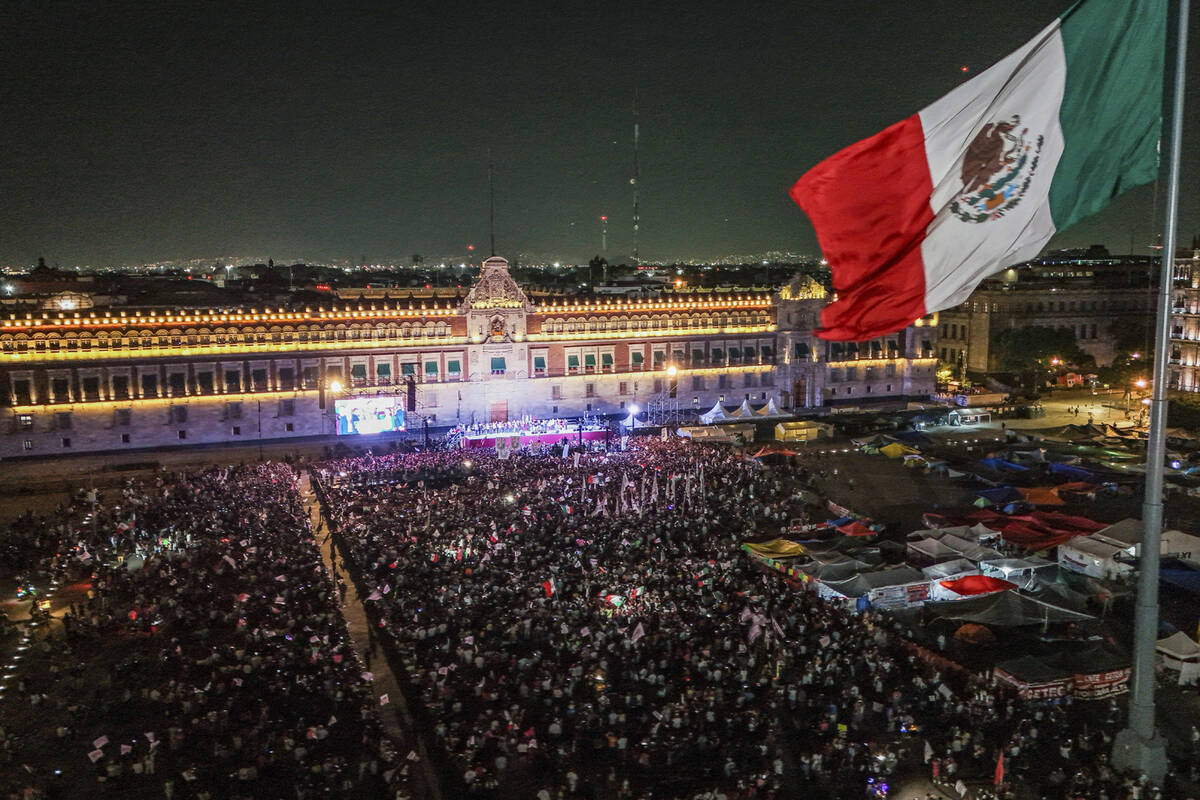 La presidenta electa Claudia Sheinbaum se dirige a sus partidarios en el Zócalo, la plaza prin ...