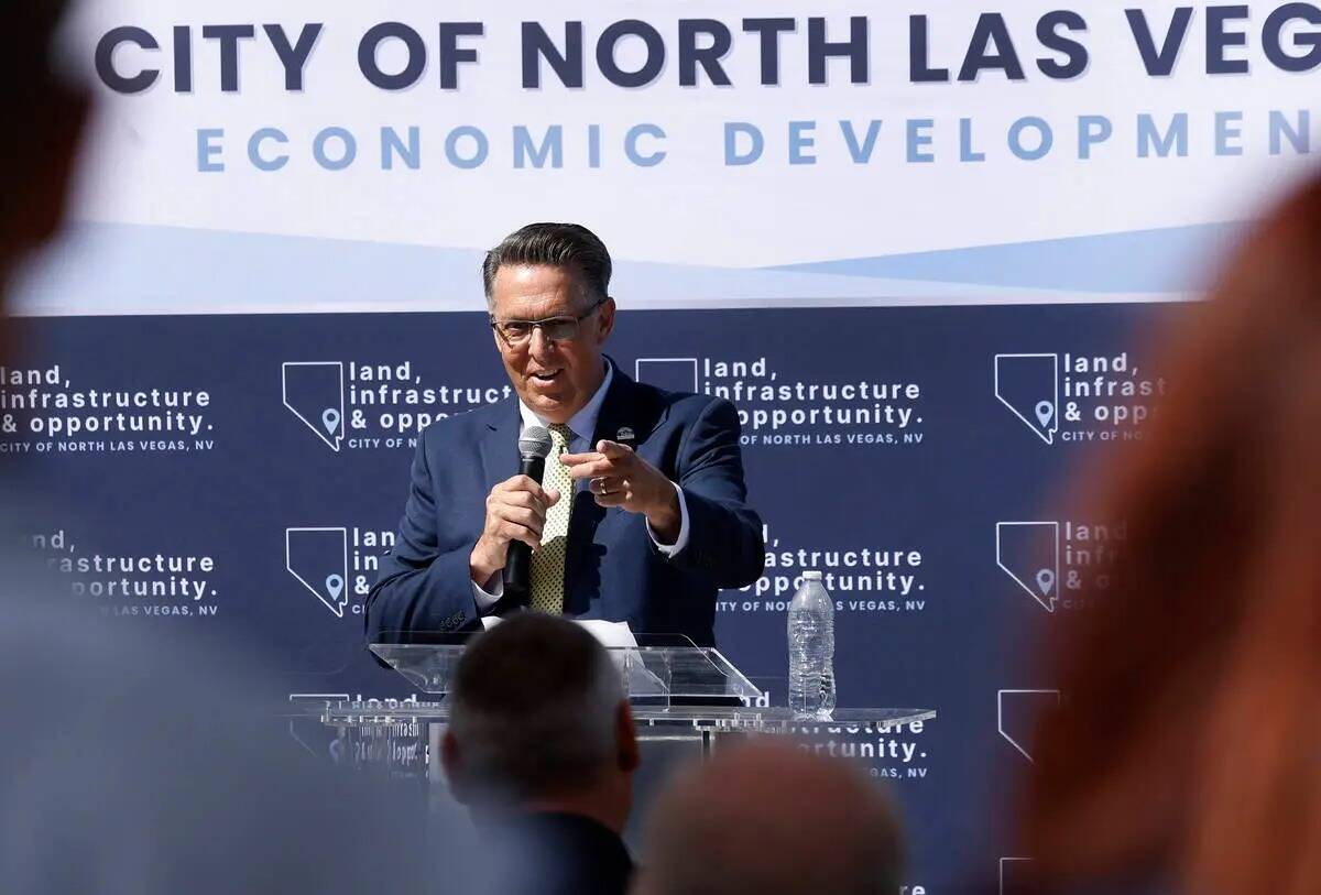 El alcalde interino y concejal del distrito 3 de la ciudad de North Las Vegas, Scott Black, hab ...