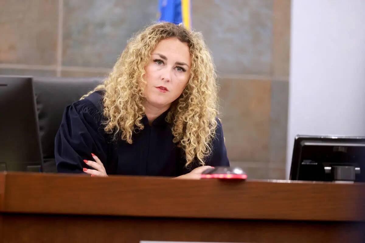 Carli Kierny, jueza del Tribunal de Distrito del Condado Clark, preside un juicio en el Centro ...