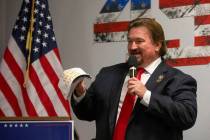 El presidente del Partido Republicano de Nevada, Michael J. McDonald, habla durante un evento d ...