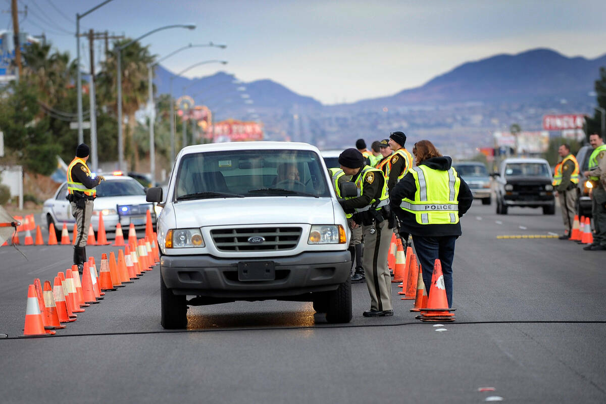 La policía de Las Vegas realiza un control de alcoholemia en esta foto de archivo del Review-J ...