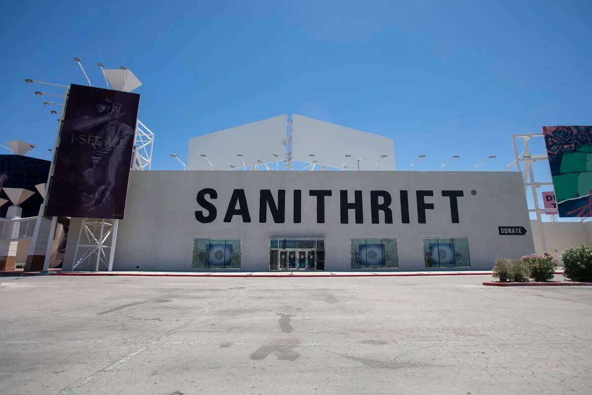 Sanithrift en el Primm Mall Martes, 2 de julio 2024, en Primm. (Daniel Jacobi II/Las Vegas Revi ...