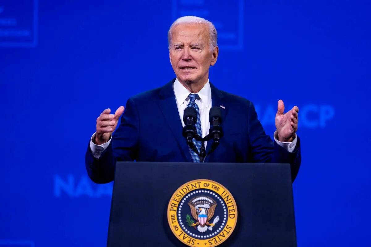 El presidente Joe Biden habla durante la Convención Nacional 115 de la NAACP en el Mandalay Ba ...