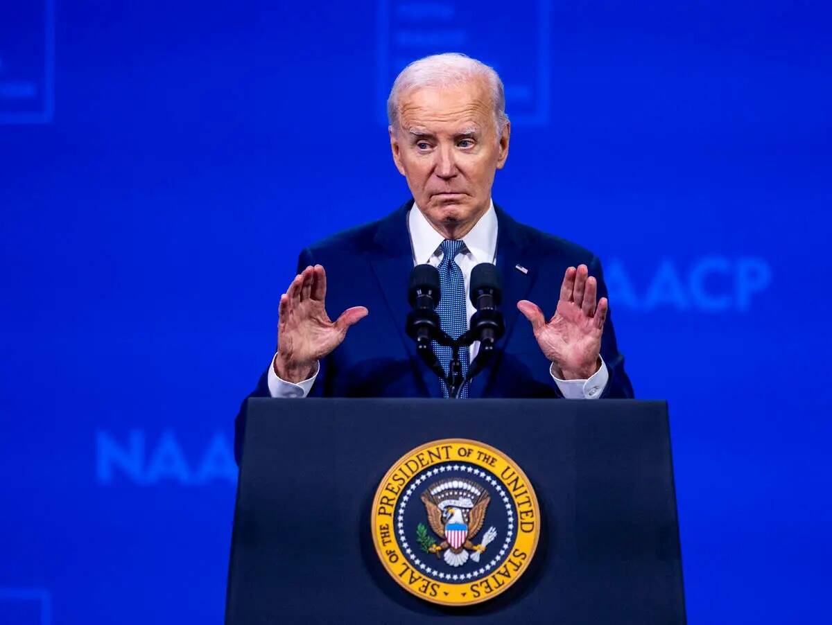 El presidente Joe Biden habla durante la Convención Nacional 115 de la NAACP en el Mandalay Ba ...