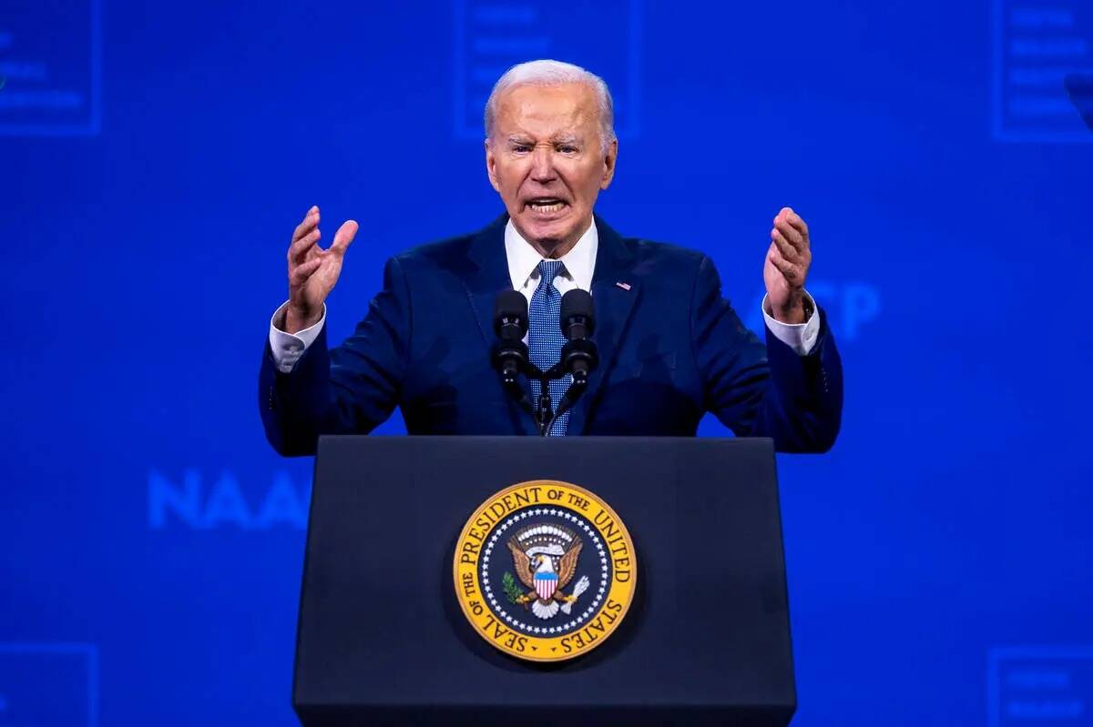 El presidente Joe Biden habla durante la Convención Nacional 115 de la NAACP en el Mandalay Ba ...