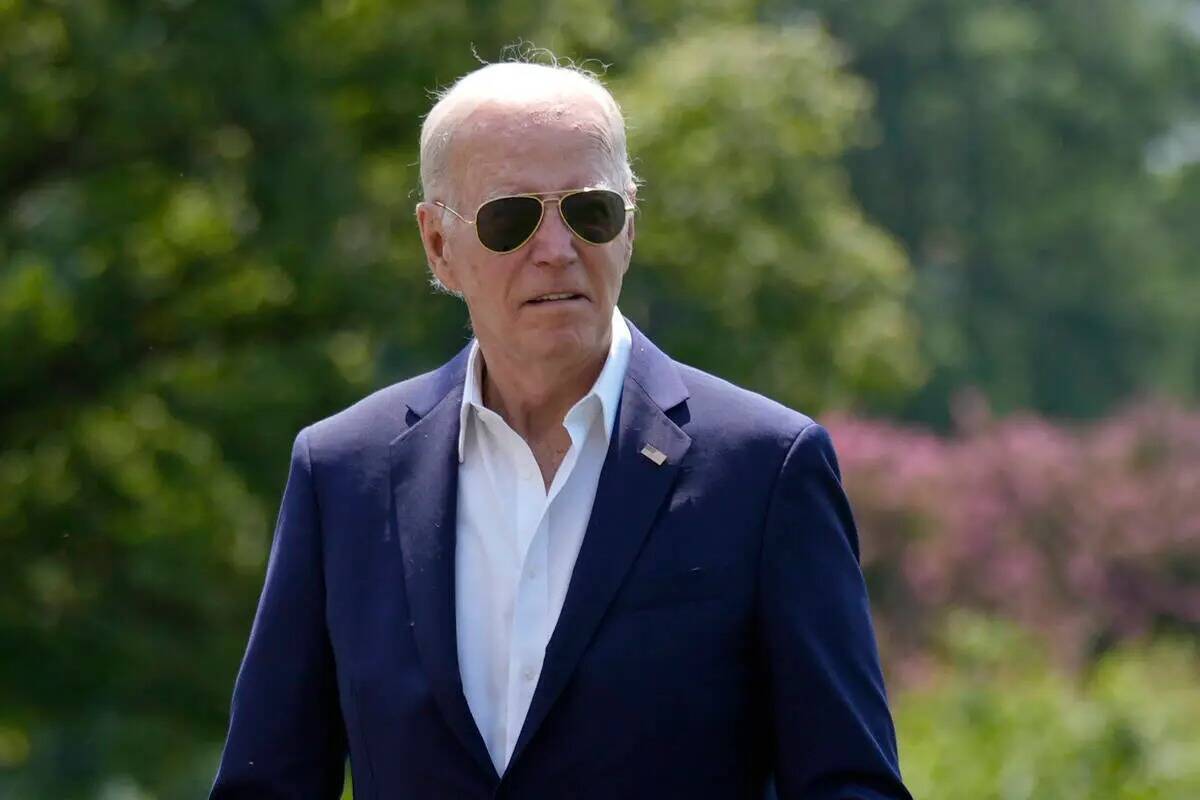 El presidente Joe Biden llega a la Casa Blanca desde Camp David, el domingo 28 de julio de 2024 ...