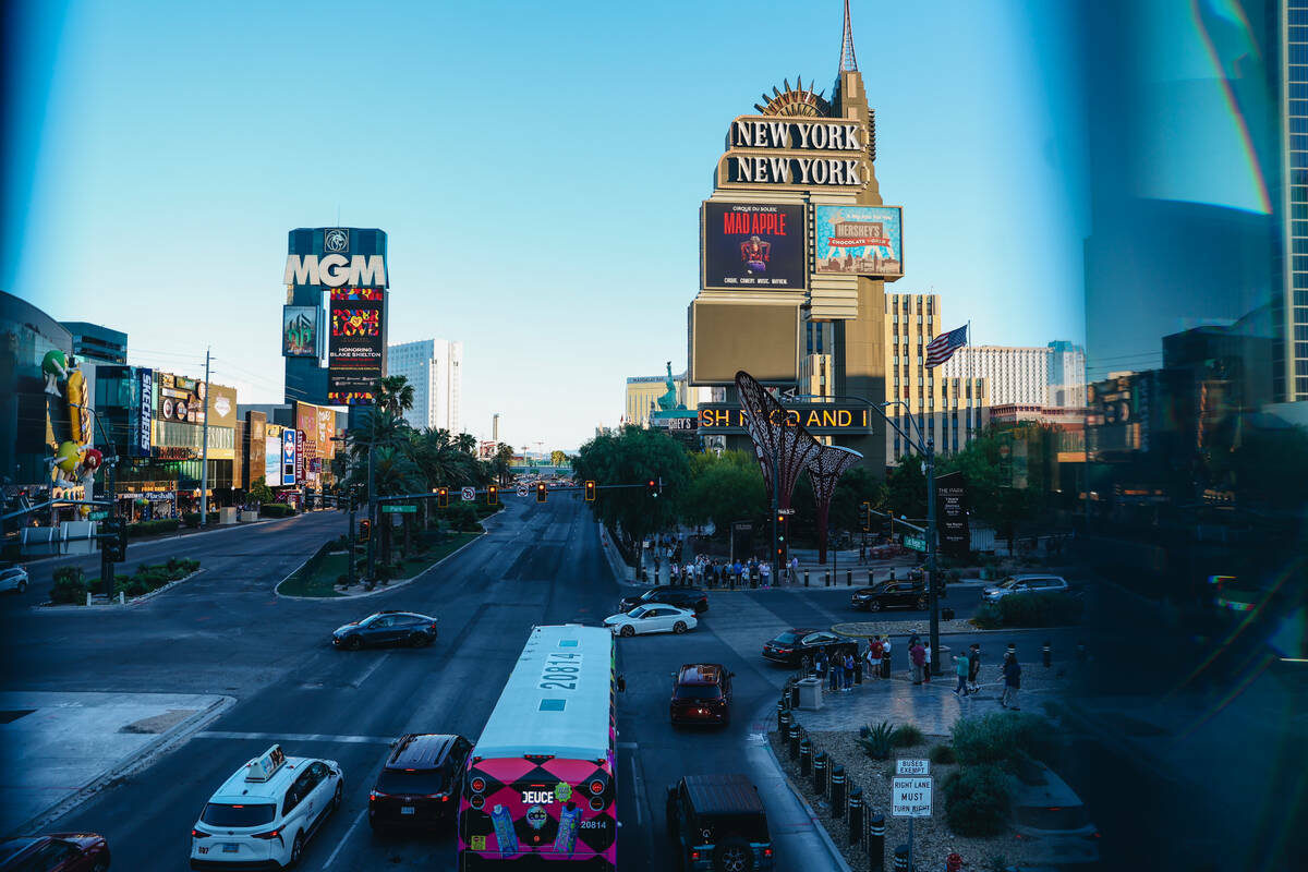 Vista del Las Vegas Boulevard hacia el sur cerca de Park Avenue, el miércoles 8 de mayo de 202 ...