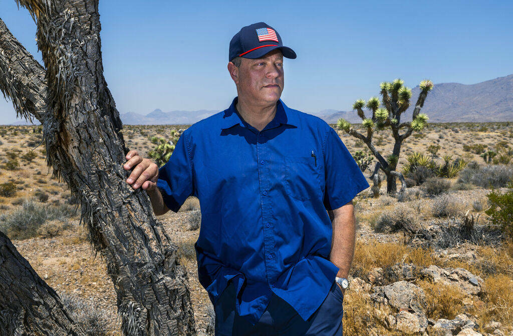 Rob Lauer, director ejecutivo de Spaceport, en el terreno baldío en el que planea construir a ...