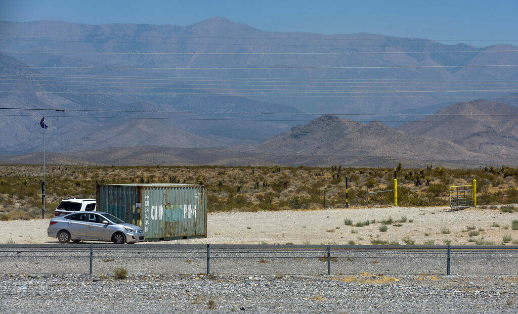 La puerta de entrada de la SR 160 a la nueva propiedad del Spaceport, el sábado 27 de julio de ...