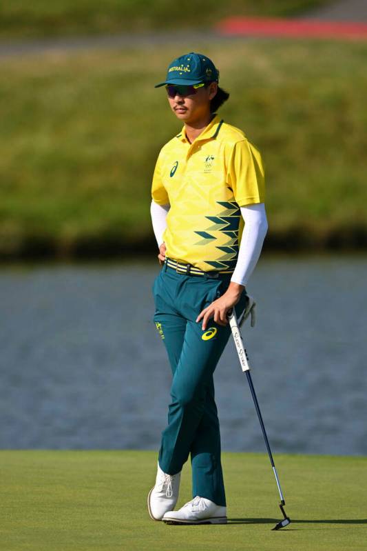 Min Woo Lee del Equipo de Australia en el segundo green durante la primera ronda de los Juegos ...