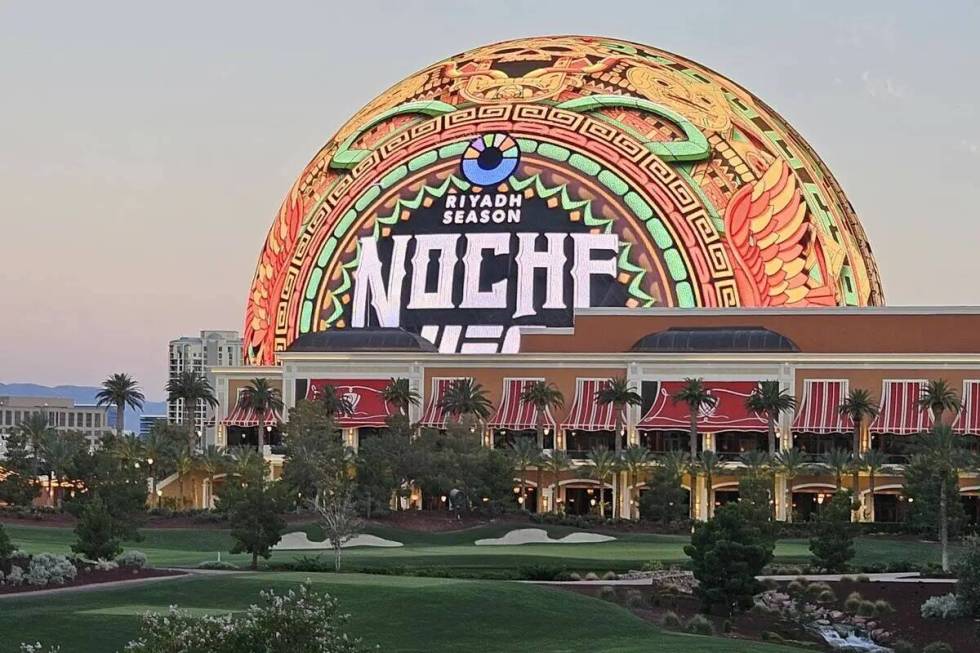 La Sphere muestra el anuncio el miércoles, 26 de junio de 2024, de Riyadh Season Noche UFC com ...