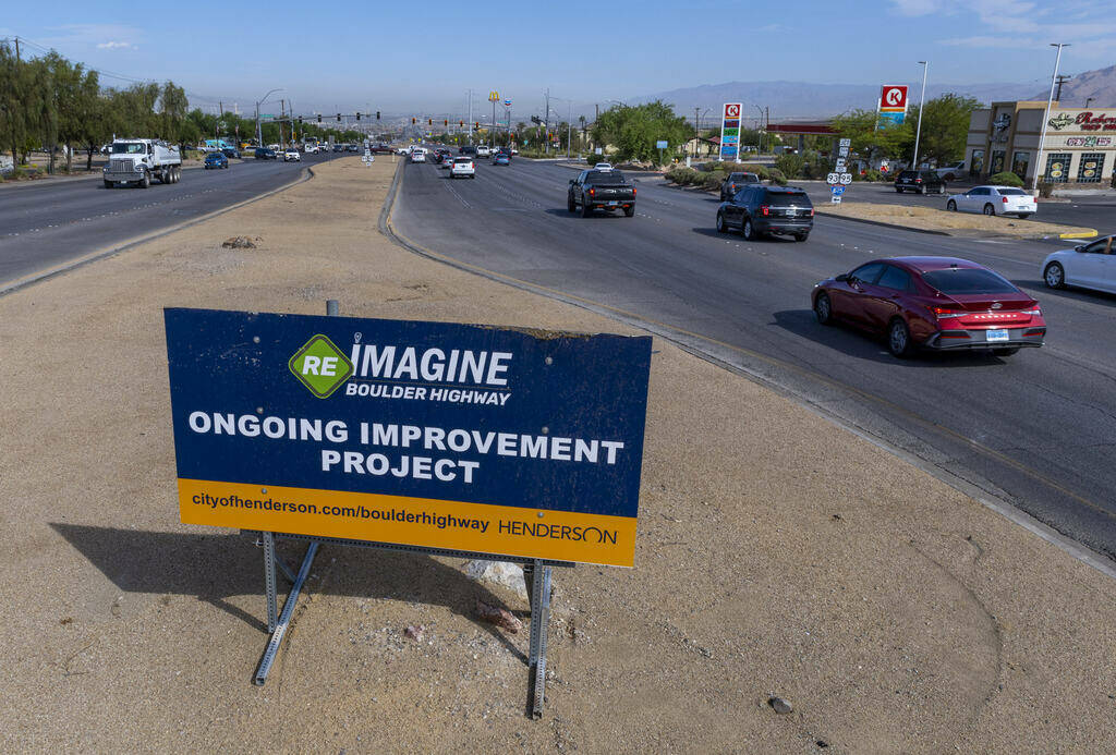 El proyecto Reimagine Boulder Highway contará con cruces señalizados a mitad de cuadra, ilumi ...