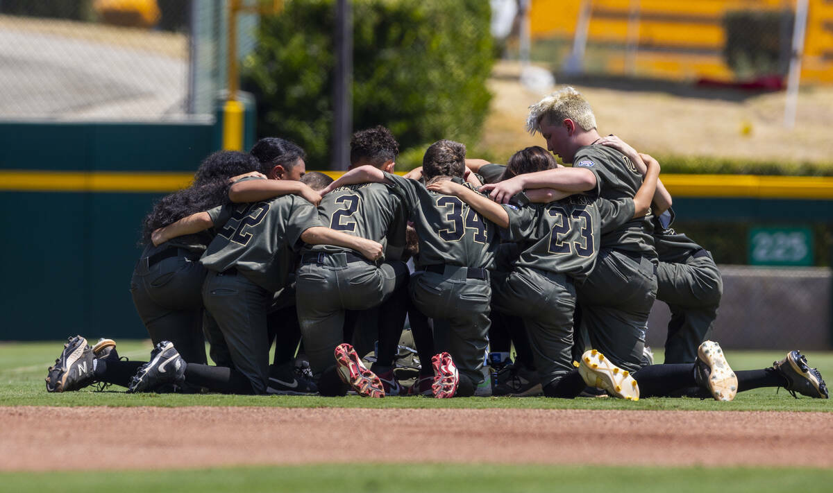 Jugadores de Nevada se preparan para enfrentar a Utah en la final de béisbol del Regional Mont ...