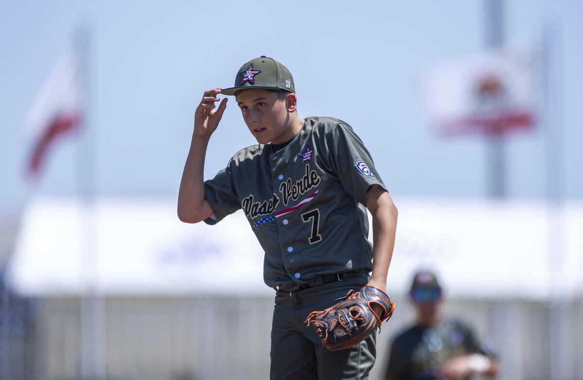 El pitcher de Nevada Wyatt Erickson (7) en su camino a un juego sin hits contra Utah durante la ...