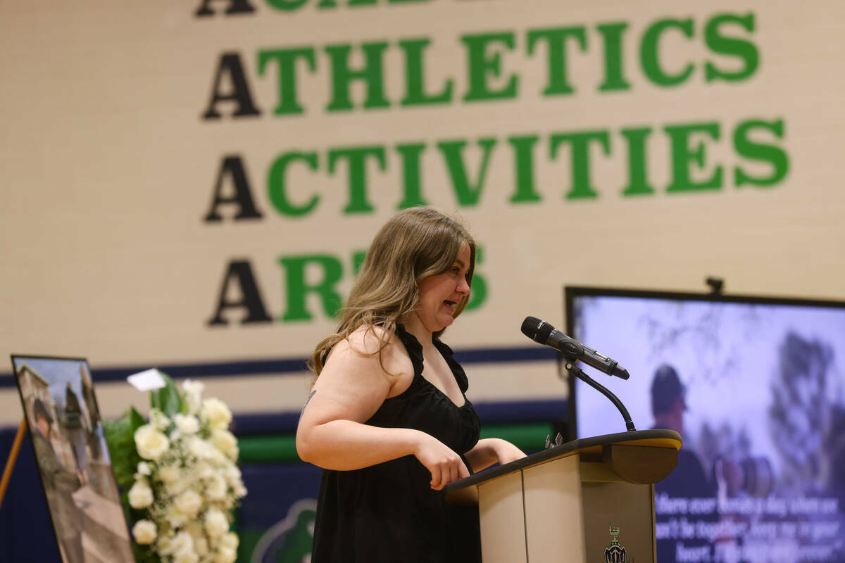 Bailey Carpenter, hija de Eric Johnston, exmaestro y entrenador de básquetbol que falleció a ...