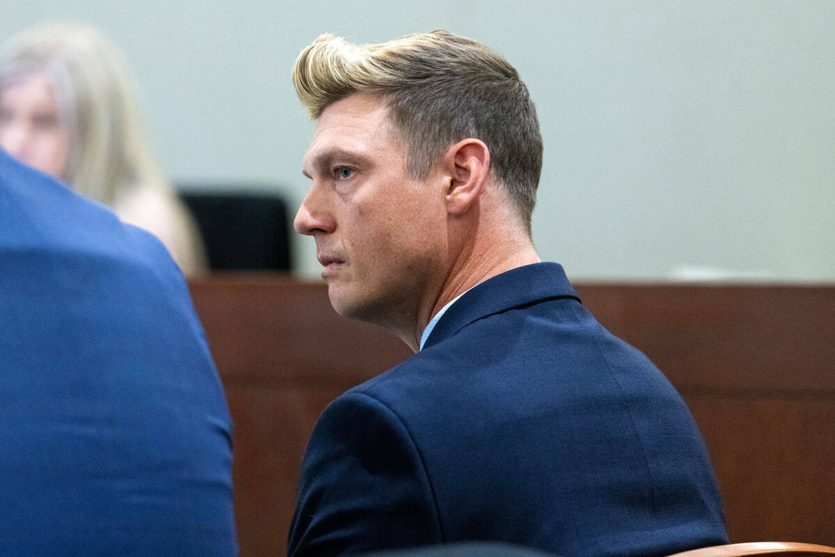 Nick Carter, miembro de los Backstreet Boys, comparece ante el tribunal durante una audiencia e ...