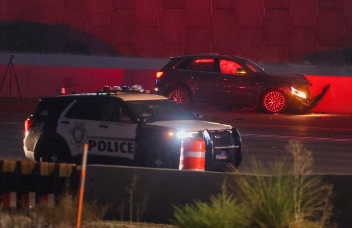 La policía investiga el tiroteo ocurrido en la Interstate 15 en dirección sur el jueves 8 de ...