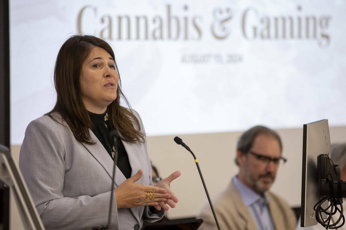 La directora del Instituto de Política del Cannabis, Diana Durrett, da inicio a la Serie de Or ...