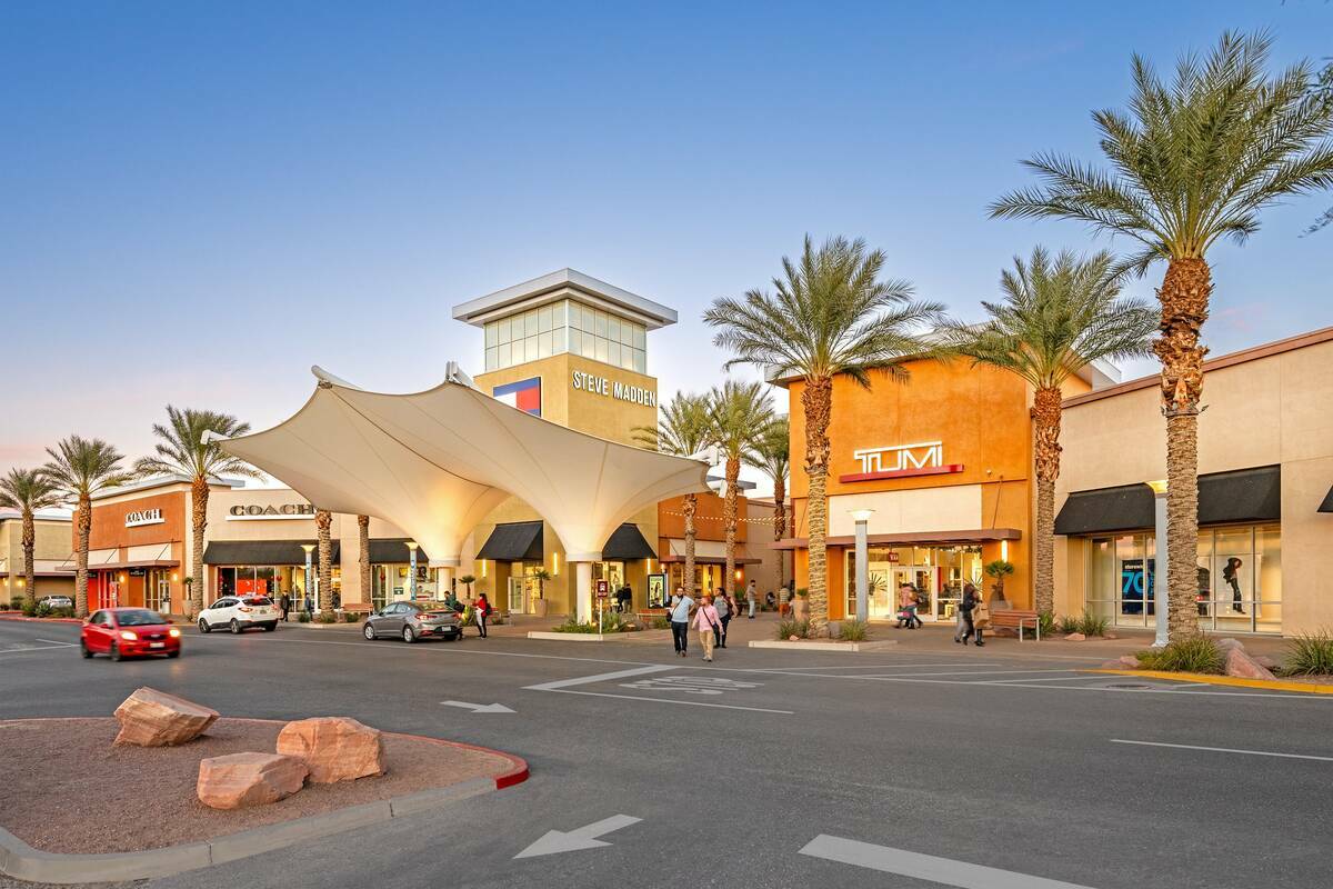 Las Vegas South Premium Outlets se prepara para incorporar un nuevo inquilino. (Las Vegas South ...