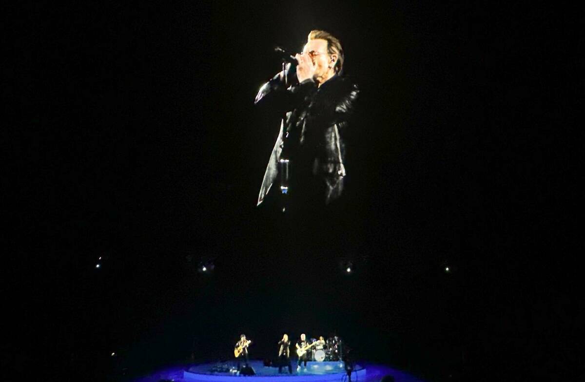 Una escena de ‘V U2 An Immersive Concert Film at Sphere Las Vegas’ en la Sphere, el jueves ...