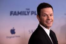 El actor y productor Mark Wahlberg durante el estreno en la alfombra roja de ‘The Family Plan ...