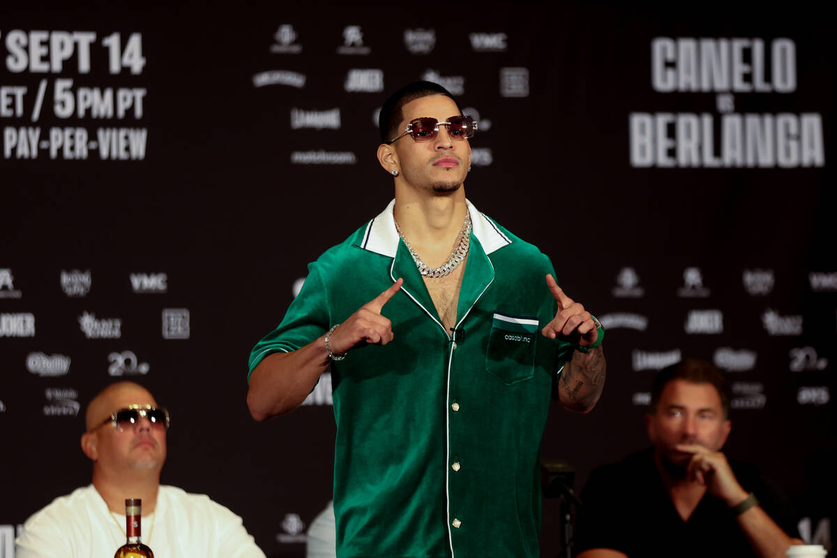 Edgar Berlanga posa durante una conferencia de prensa en el MGM Grand el miércoles 11 de septi ...