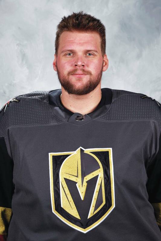 LAS VEGAS, NV - 22 DE SEPTIEMBRE: Robin Lehner #90 de los Vegas Golden Knights posa para su fot ...