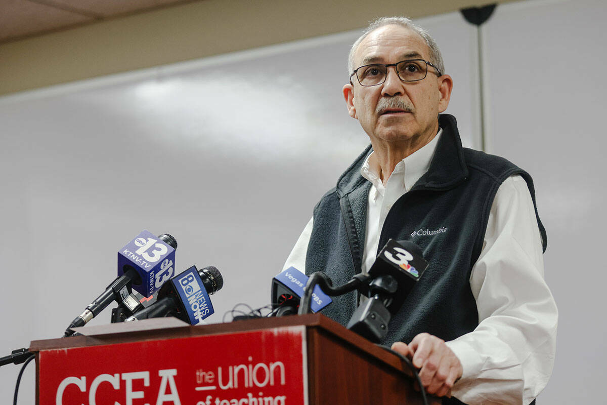 John Vellardita, director ejecutivo de la Clark County Education Association, durante una rueda ...