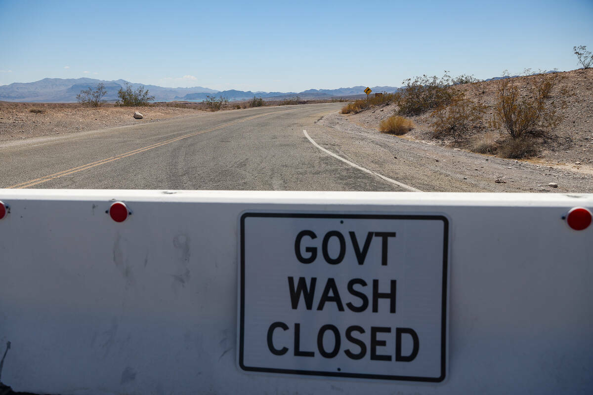 El camino hacia Government Wash en el Lake Mead National Recreation Area, en Boulder City, el m ...