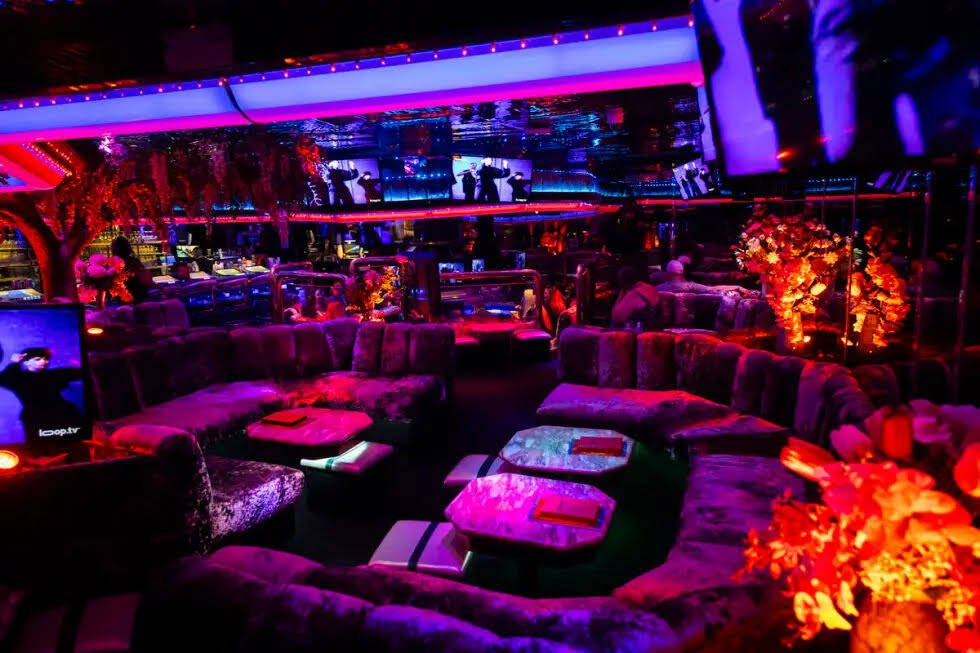 Vista interior del Fireside Lounge en el Peppermill el martes 24 de septiembre de 2024, en Las ...