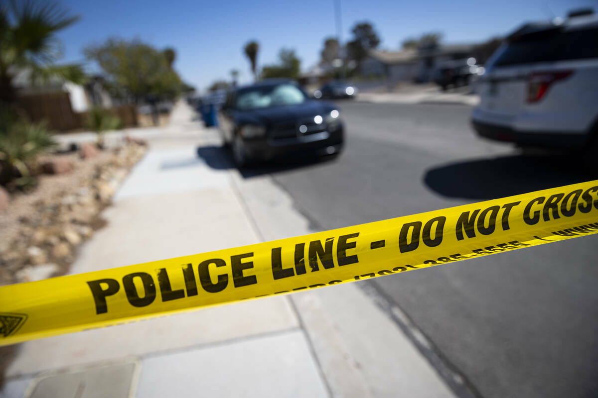 La policía de Las Vegas investiga un homicidio en la cuadra 6400 de Placer Drive, el jueves 26 ...