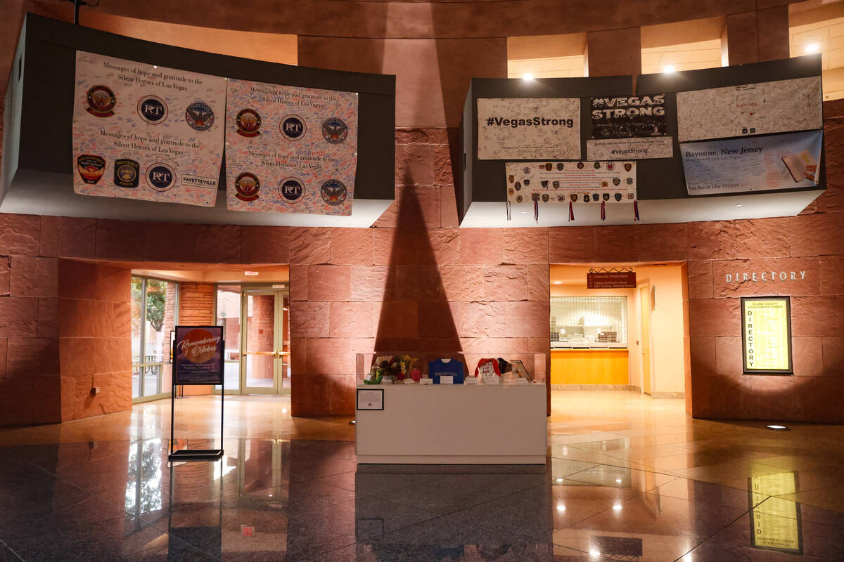 La exposición “Recordando el 1 de octubre” en la Galería Rotunda del Centro de Gobierno d ...