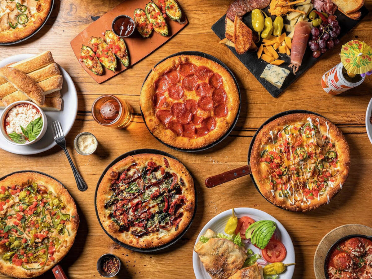 Surtido de pizzas de Happy Camper en el Strip de Las Vegas. (David Borzkowski)