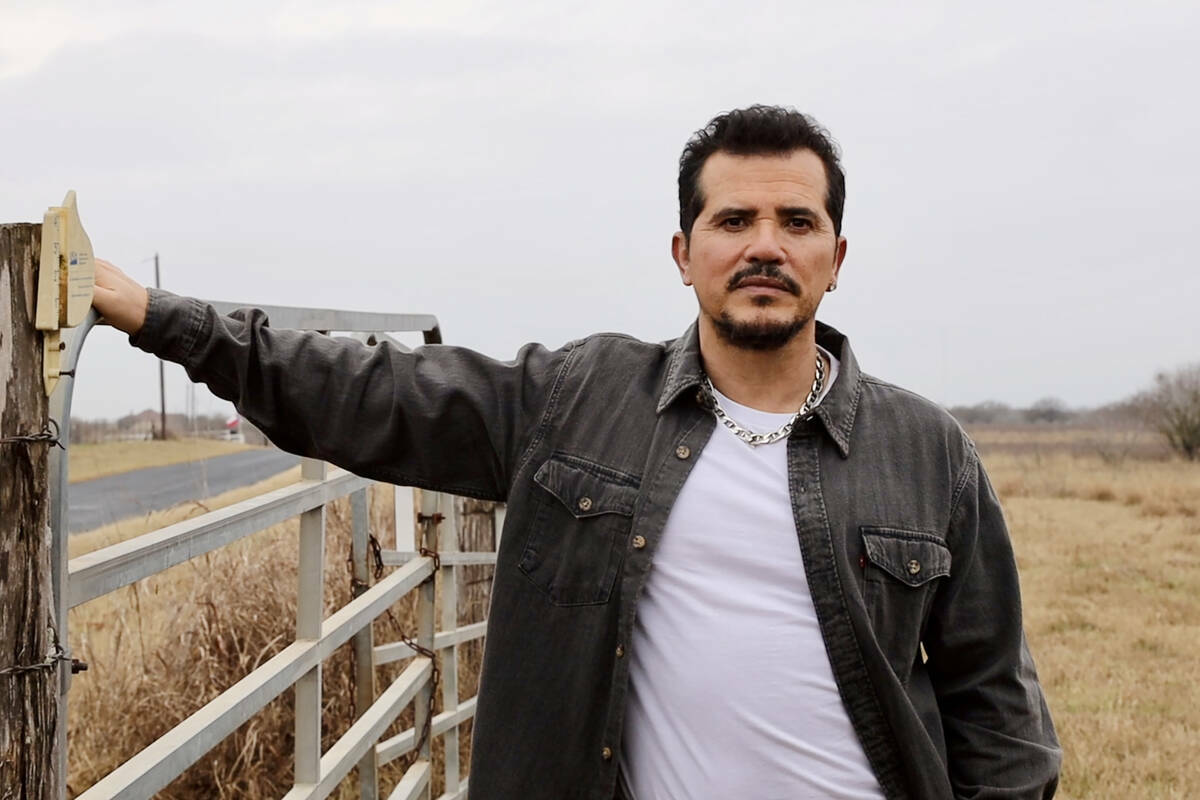 El actor John Leguizamo en una escena de ‘American Historia: The Untold Story of Latinos’, ...