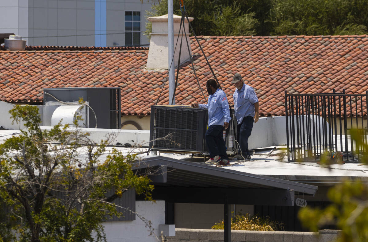 La temperatura máxima del viernes 4 de octubre de 2024 de 104 grados rompió el récord de 100 ...