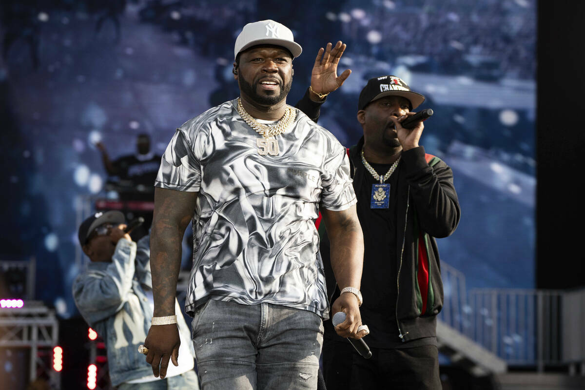 50 Cent, a la izquierda, y Tony Yayo actúan en el Wireless Music Festival en Finsbury Park, el ...