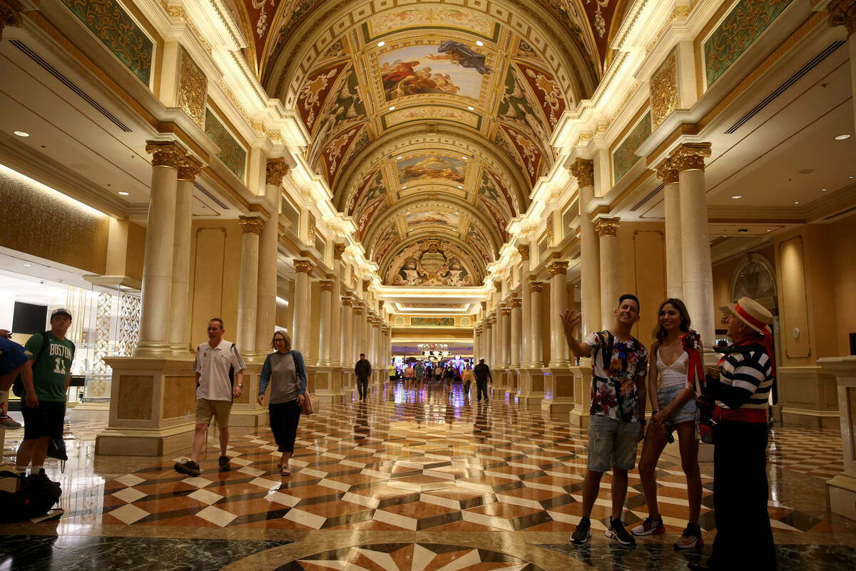 La Gran Columnata en The Venetian en el Strip de Las Vegas, el jueves 25 de abril de 2019. Un n ...