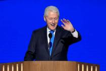 El expresidente Bill Clinton habla durante la Convención Nacional Demócrata, el miércoles 21 ...