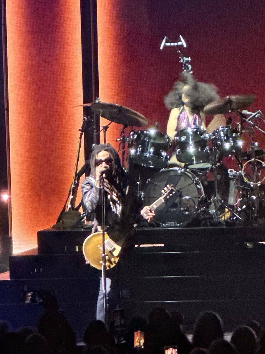 Lenny Kravitz actúa en su producción ‘Blue Electric Light’ en Dolby Live de Park MGM, el ...