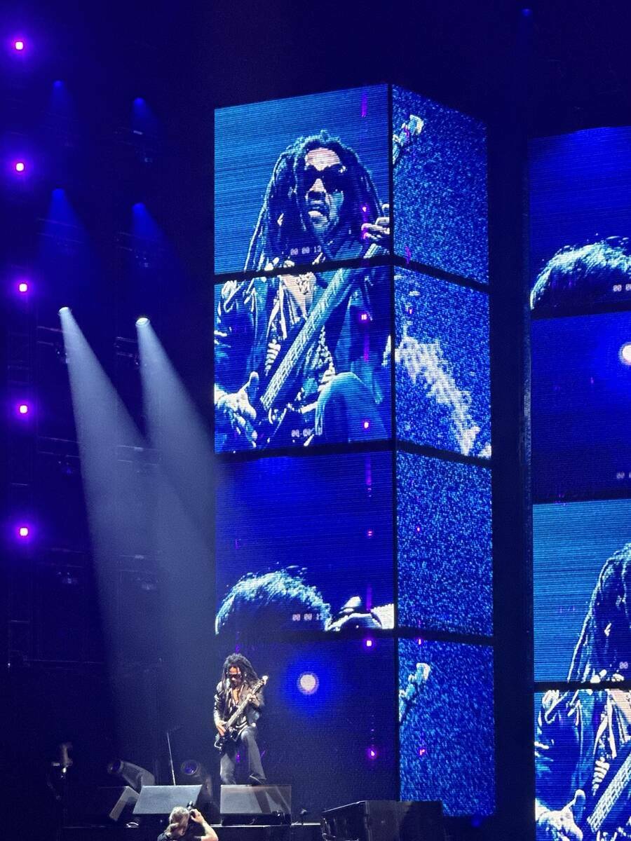 Lenny Kravitz actúa en su producción ‘Blue Electric Light’ en Dolby Live de Park MGM, el ...