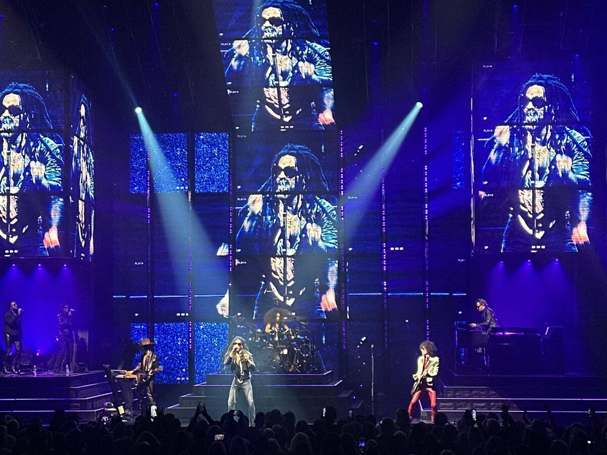 Lenny Kravitz actúa en su producción ‘Blue Electric Light’ en Dolby Live de Park MGM, el ...